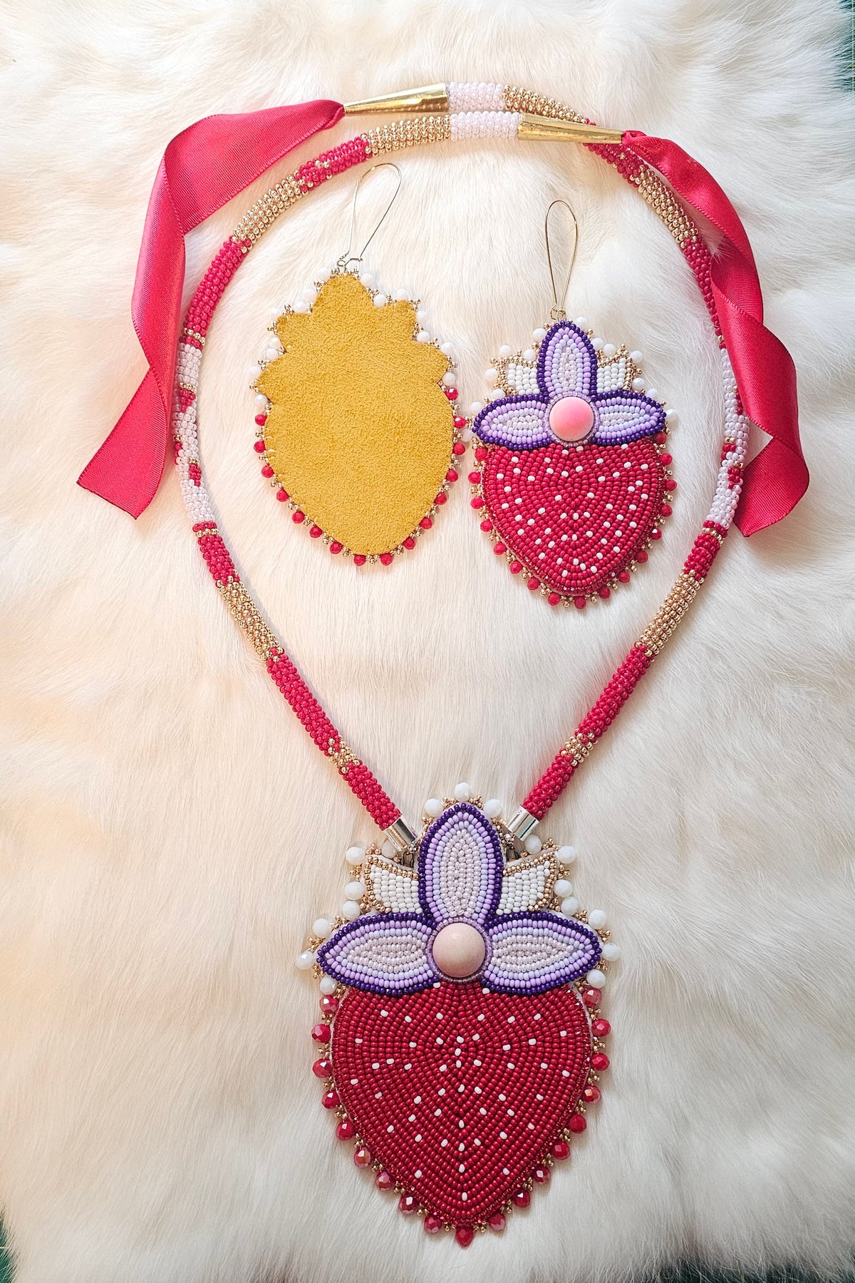 Strawberry necklace set 2Face Graphics